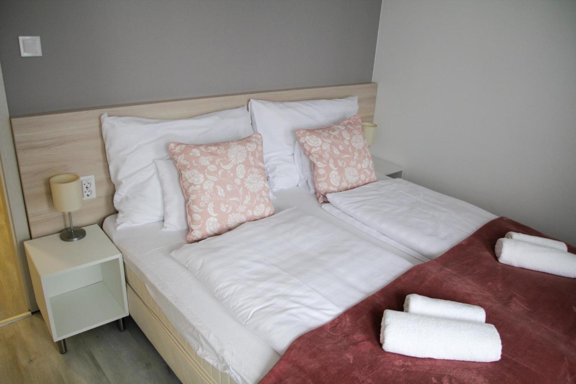 ****Heviz Springs Apartments Extérieur photo