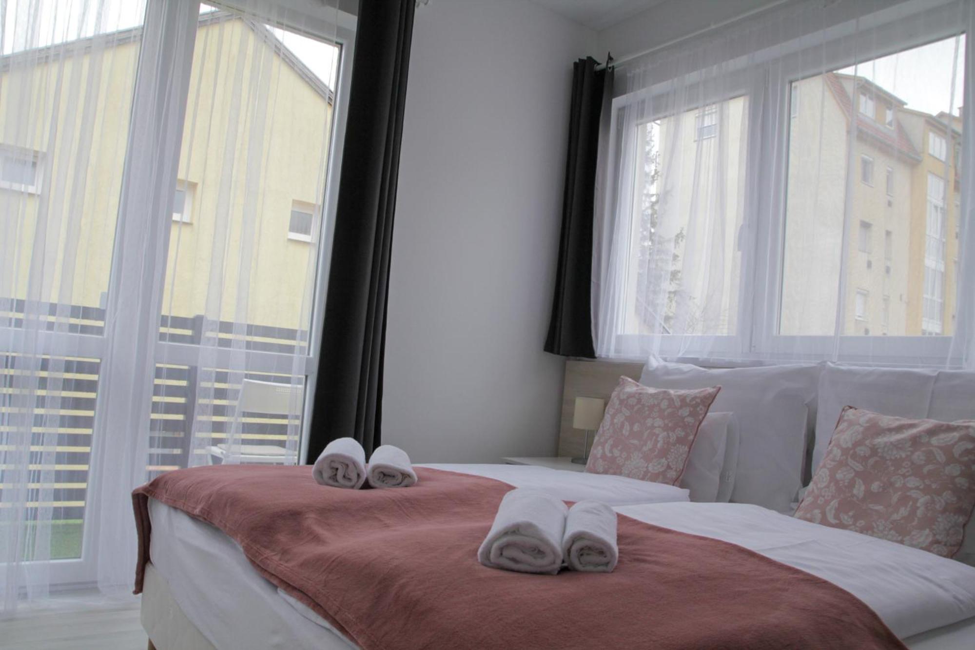 ****Heviz Springs Apartments Extérieur photo