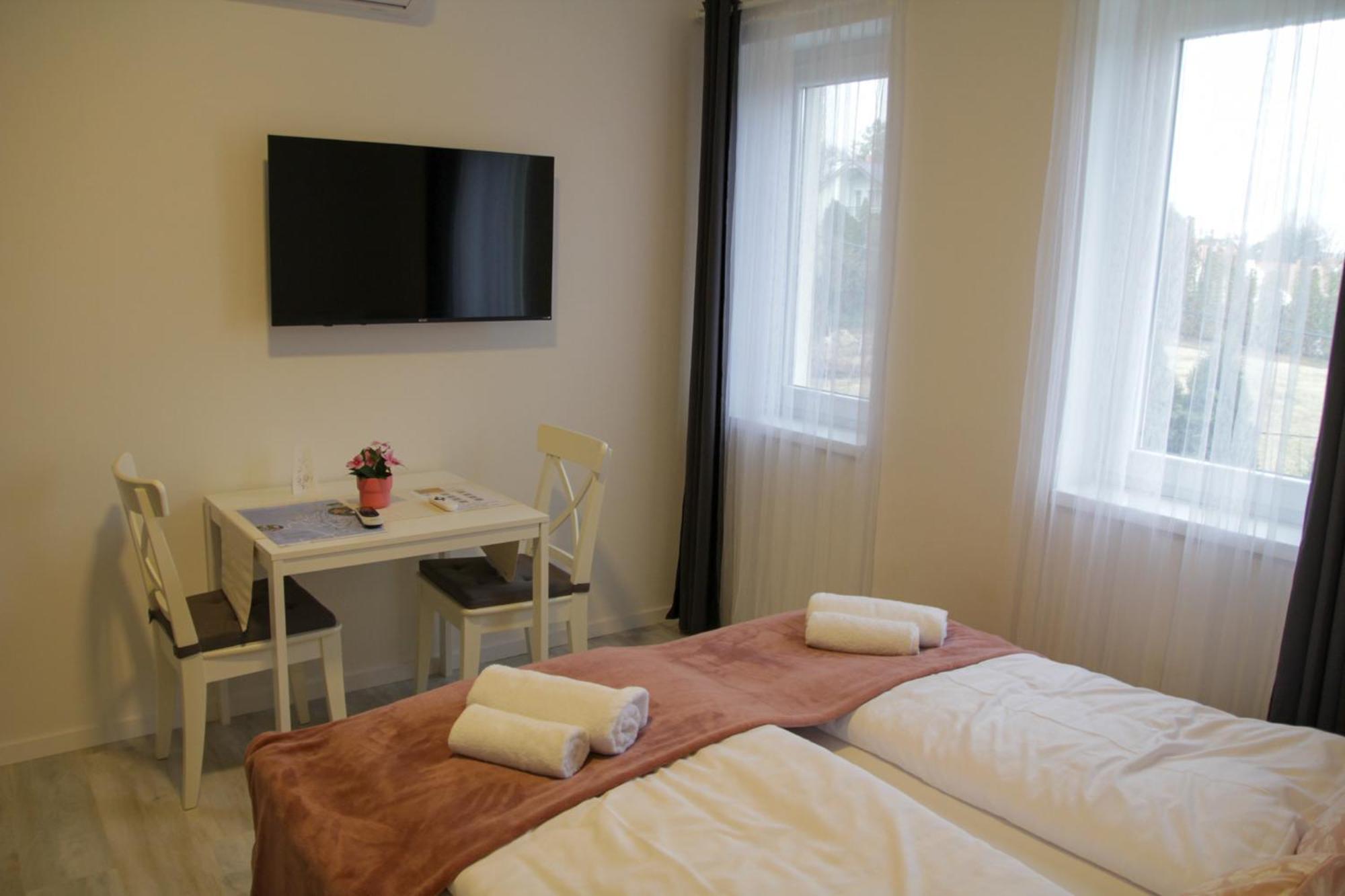 ****Heviz Springs Apartments Extérieur photo